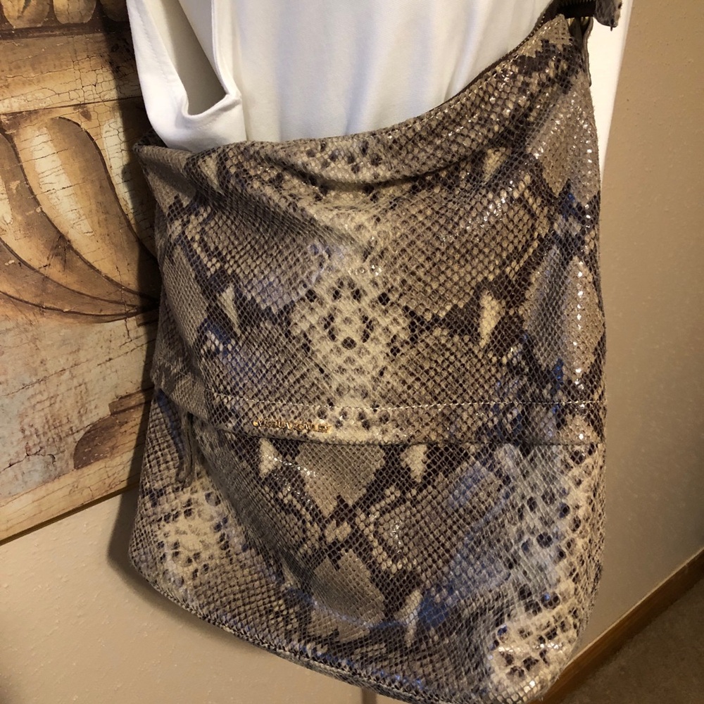 NWOT Cynthia Rowley Python Snakeskin Leather Large Shoulder Bag Purse - Picture 7 of 16